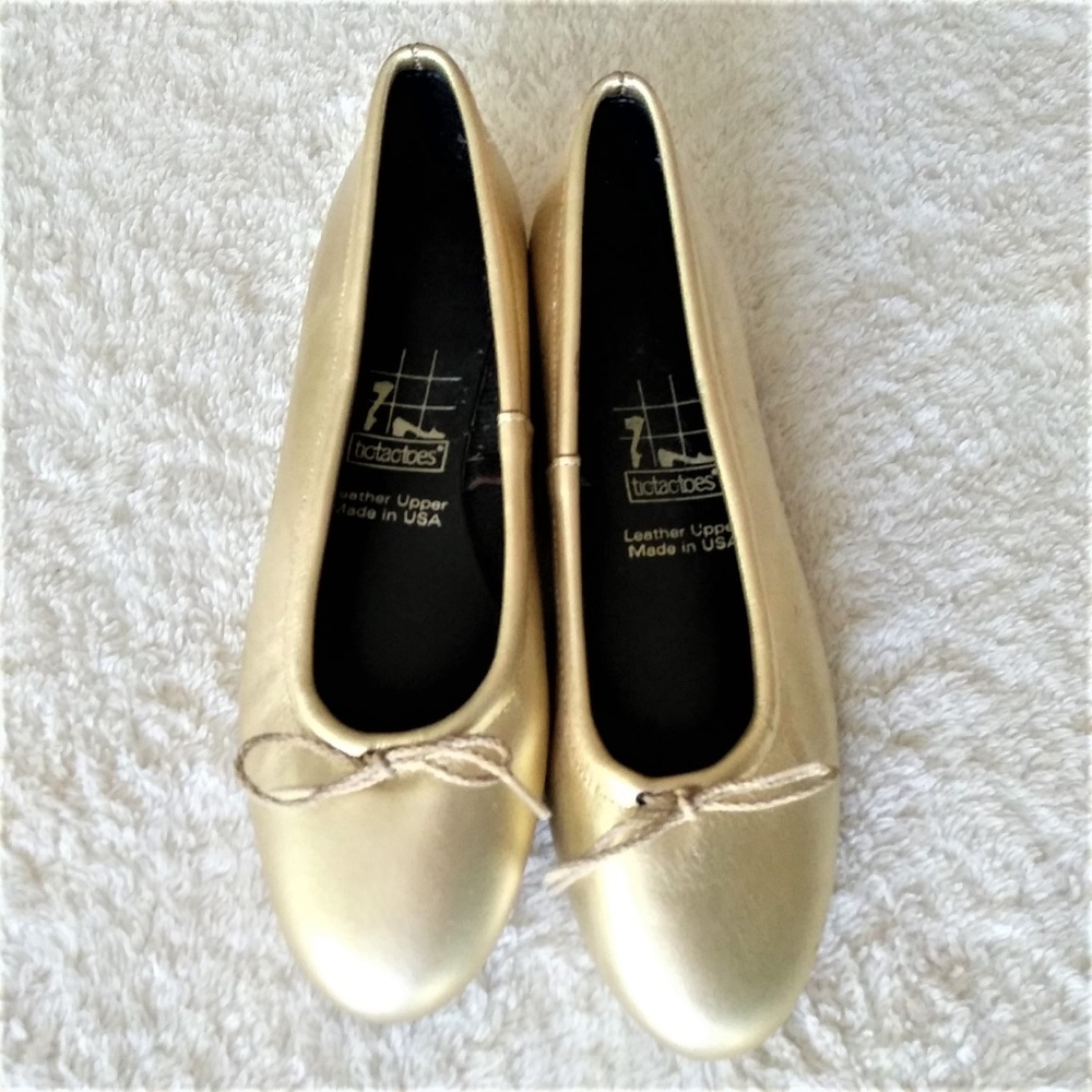 Tic Tac Toes Gold Leather Ballet Flats Size 7